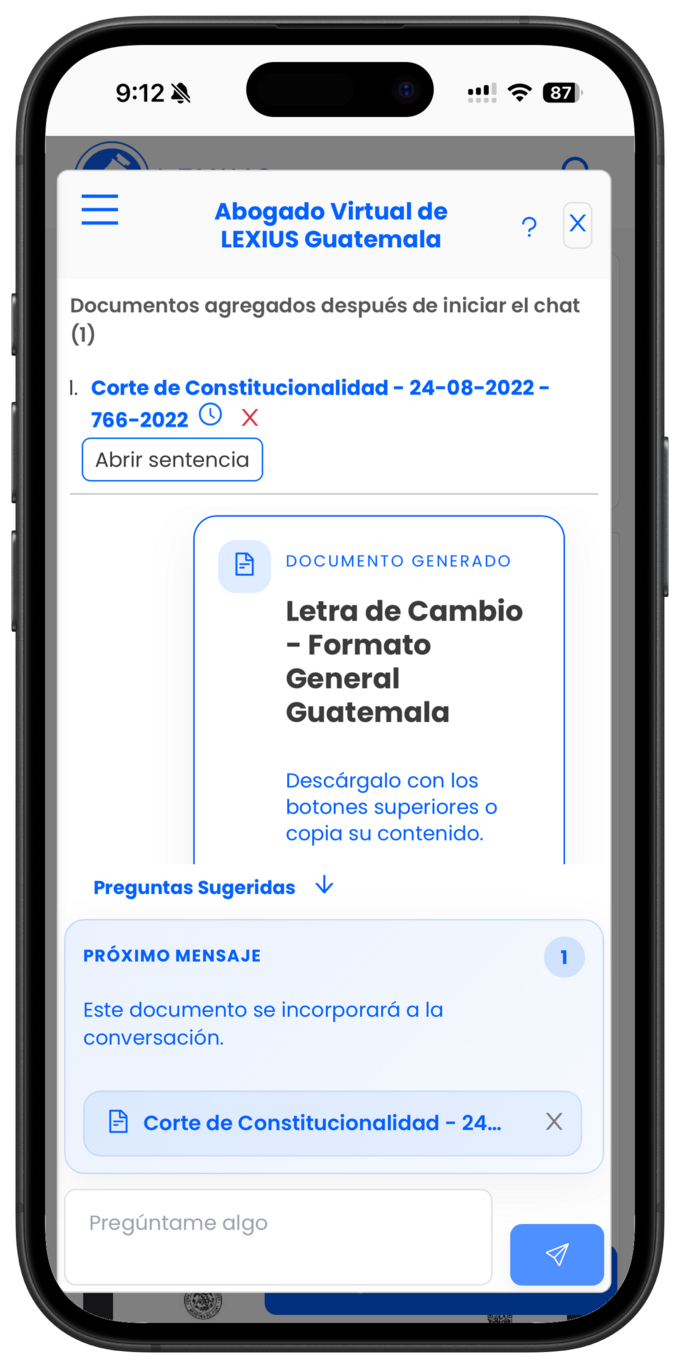 Placeholder: chat del Abogado Virtual donde se agregan varios documentos a una conversación ya iniciada y se ven como contexto del chat
